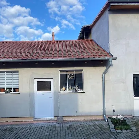 Gemuetliche In Genthin Ot Διαμέρισμα *